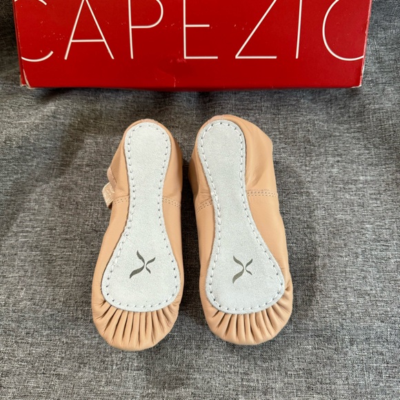 Capezio kids ballet slippers BRAND NEW - Picture 7 of 11